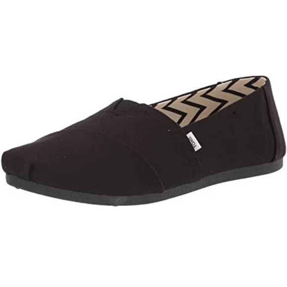 Toms Shoes - All black Tom’s. NWOT